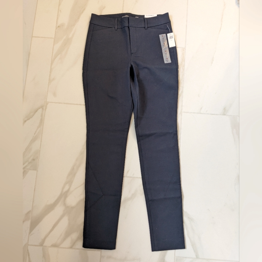 NWT Old Navy (Tall size 4) Ankle Length High Rise Navy Blue Pixie Pants